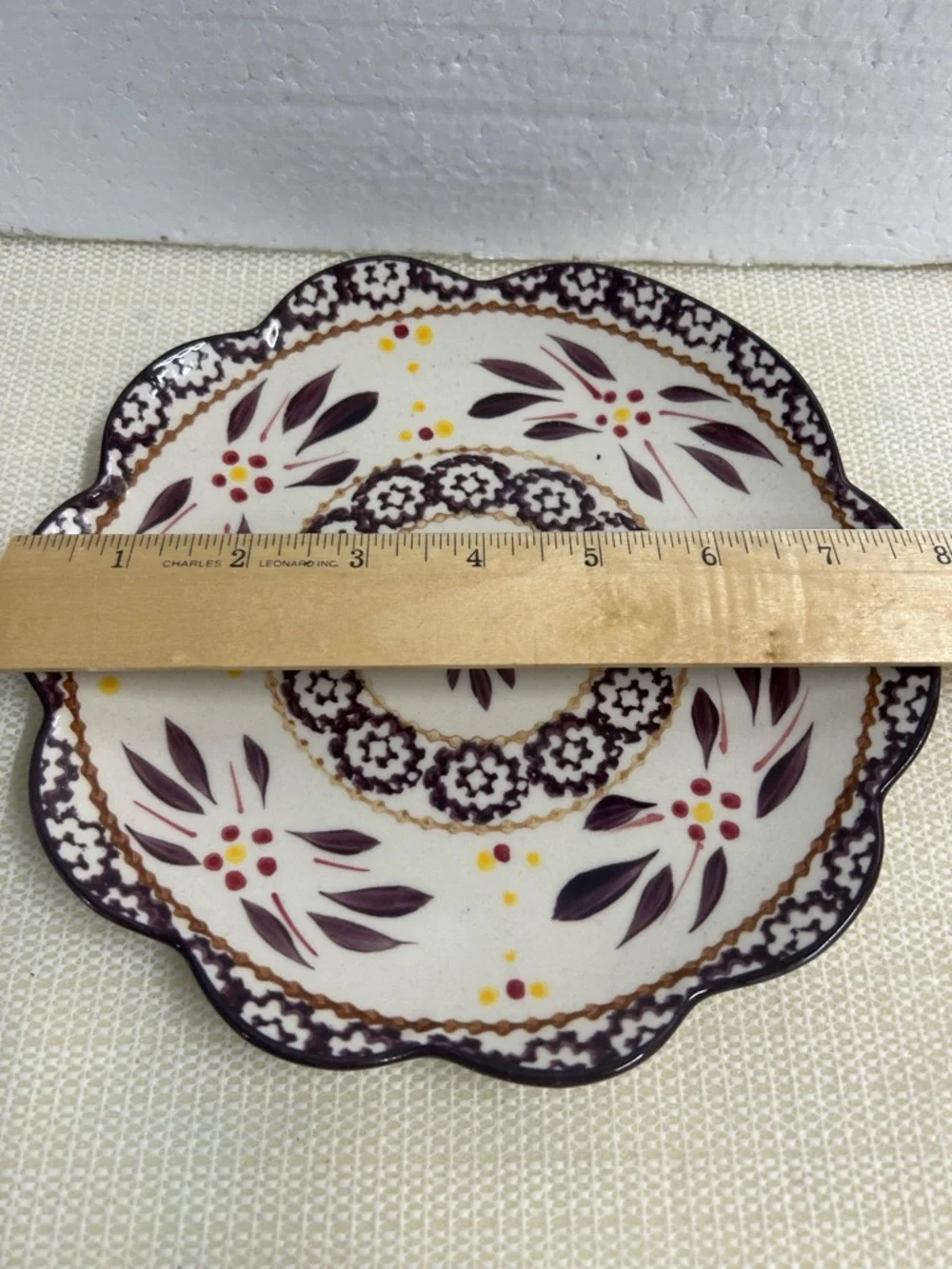 Temp-Tations decorative scalloped